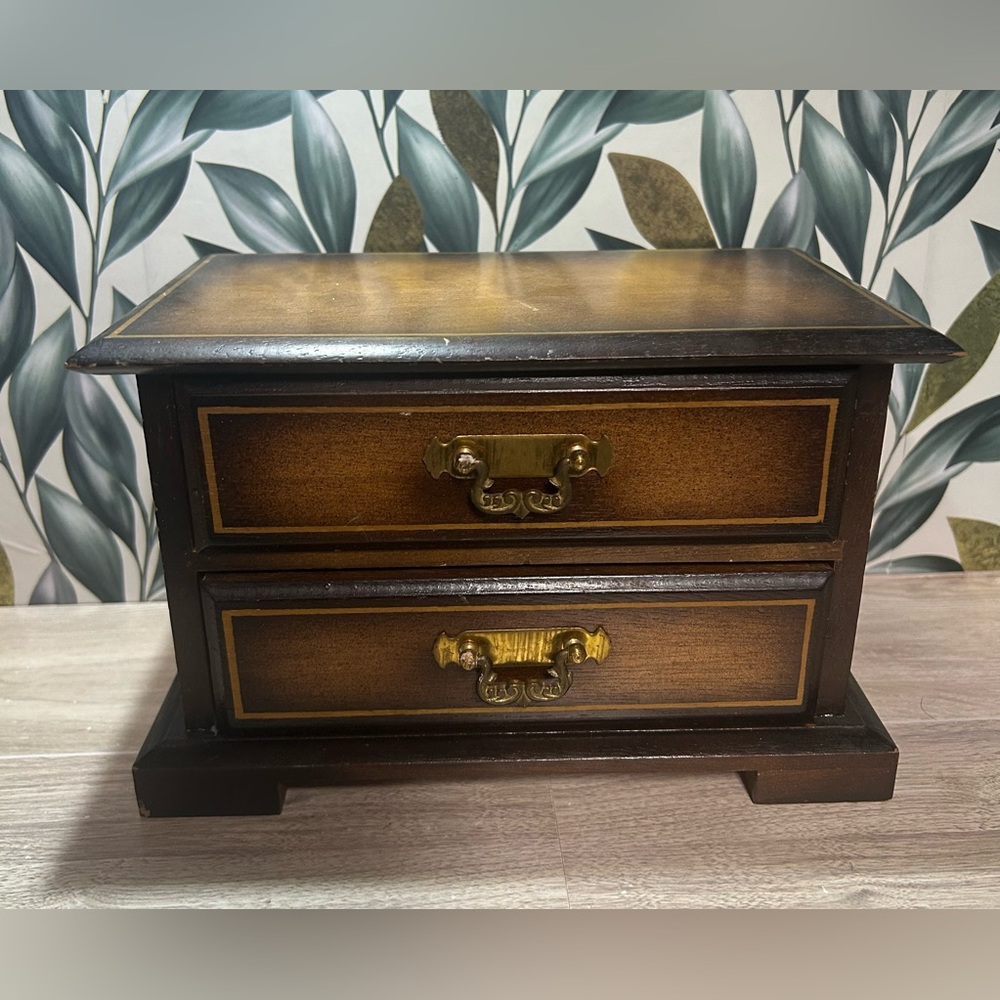 Vintage Wooden Musical Jewelry Box with Six Brooches